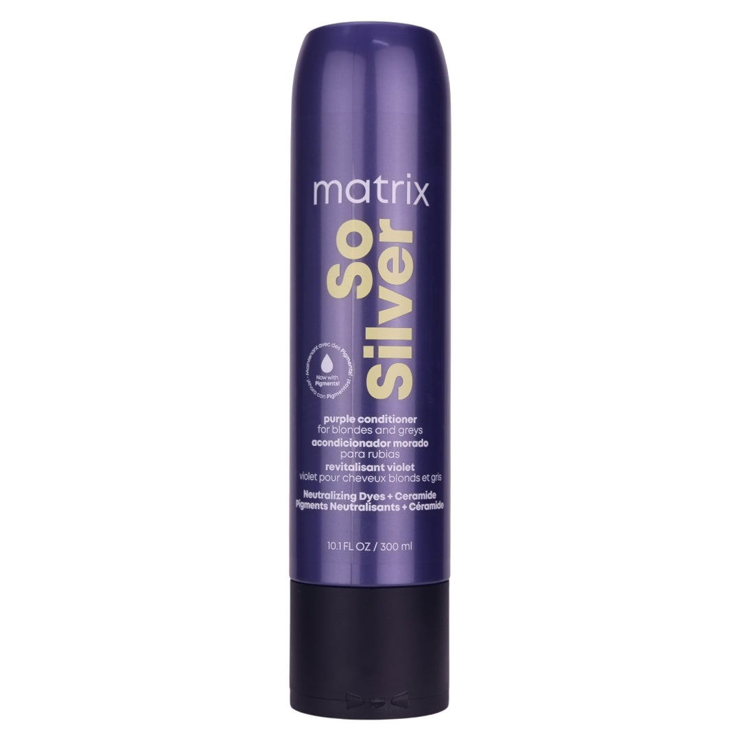 Matrix So Silver Purple Conditioner in a 300ml bottle is a premium hydrating conditioner that helps lock in neutralization for light blonde, platinum and grey hair.