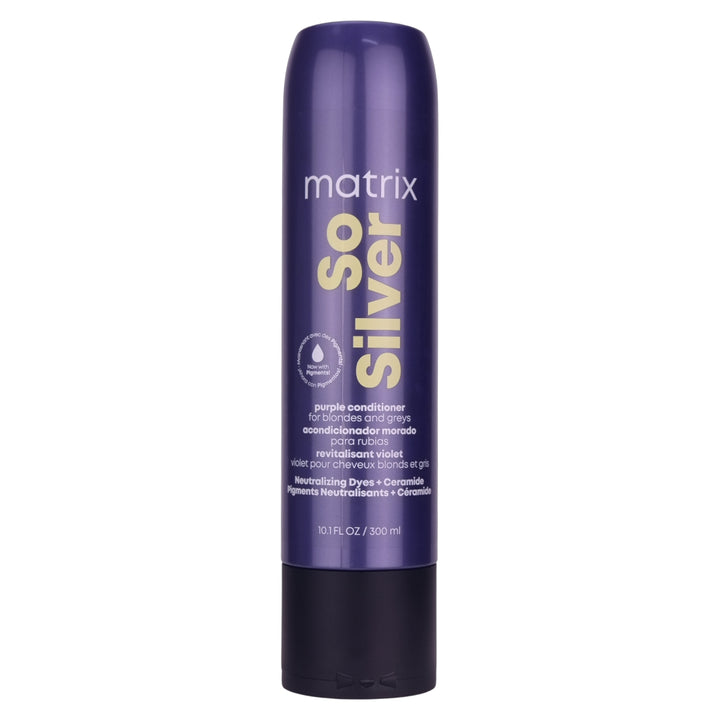 Matrix So Silver Purple Conditioner in a 300ml bottle is a premium hydrating conditioner that helps lock in neutralization for light blonde, platinum and grey hair.