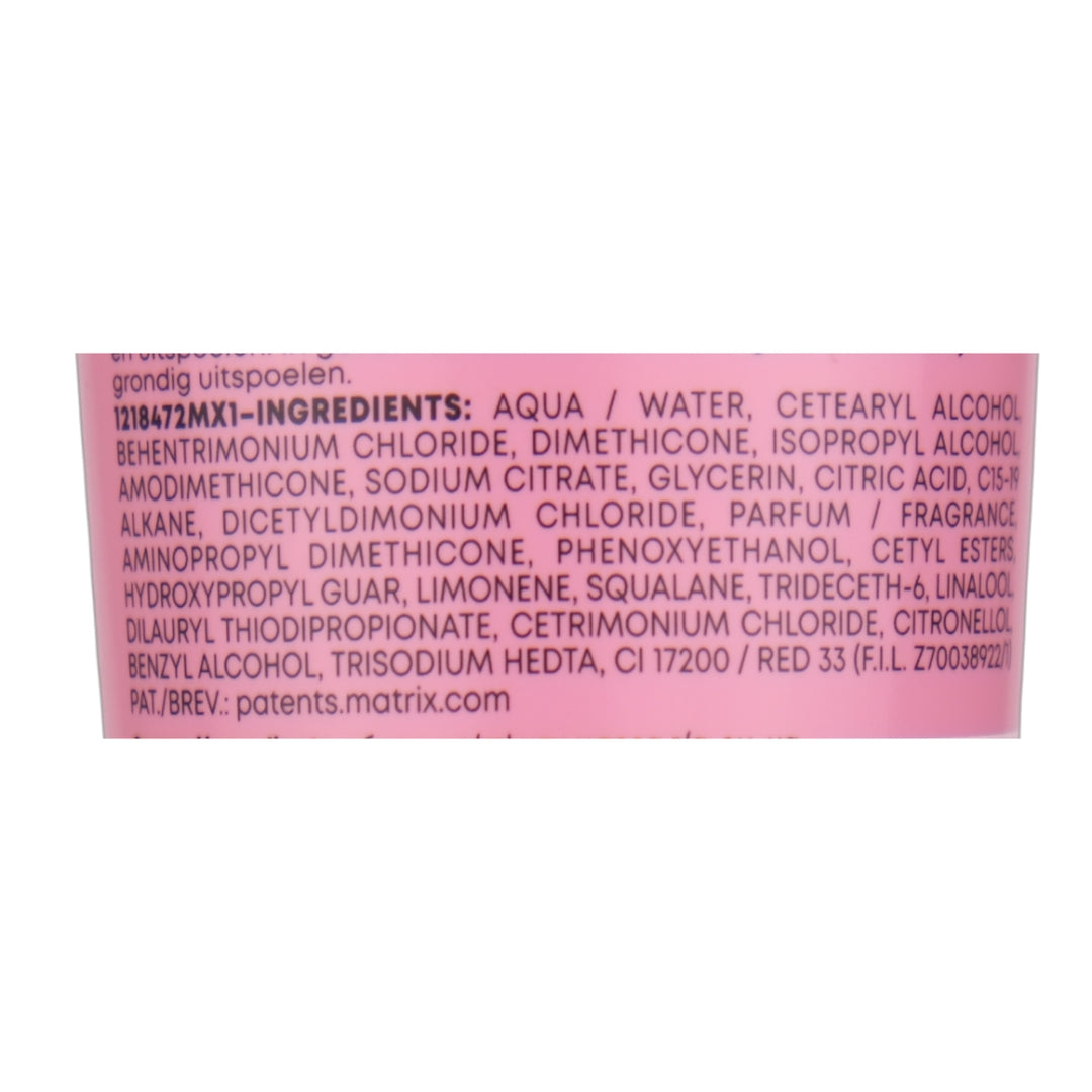 Matrix InstaCure Build-A-Bond Liquid Mask 250ml is a powerful hair treatment infused with citric acid and squalane to strengthen hair from the inside out.