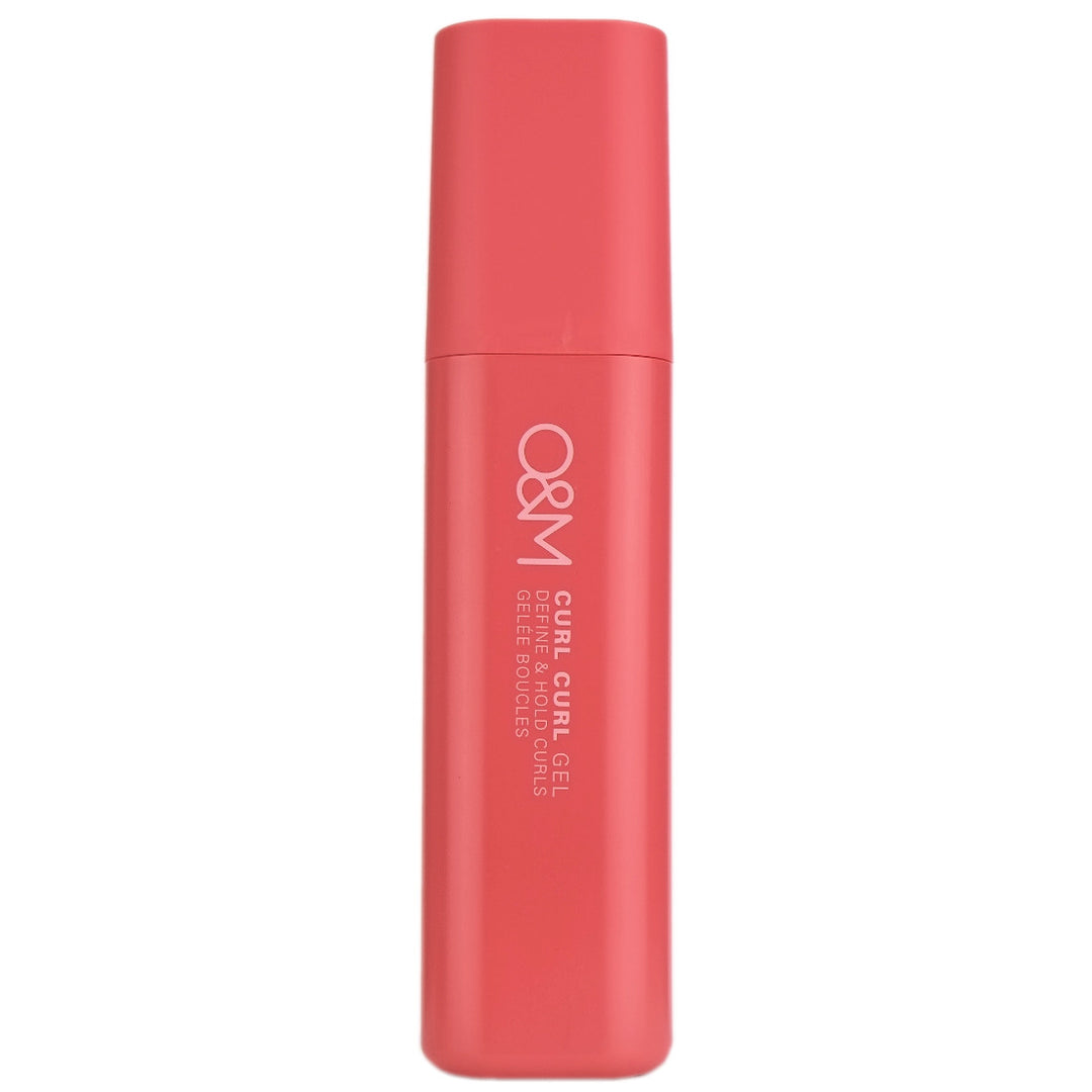 O&M Curl Curl Gel is a flexible styling gel that defines, shapes and enhances curls without stiffness.
