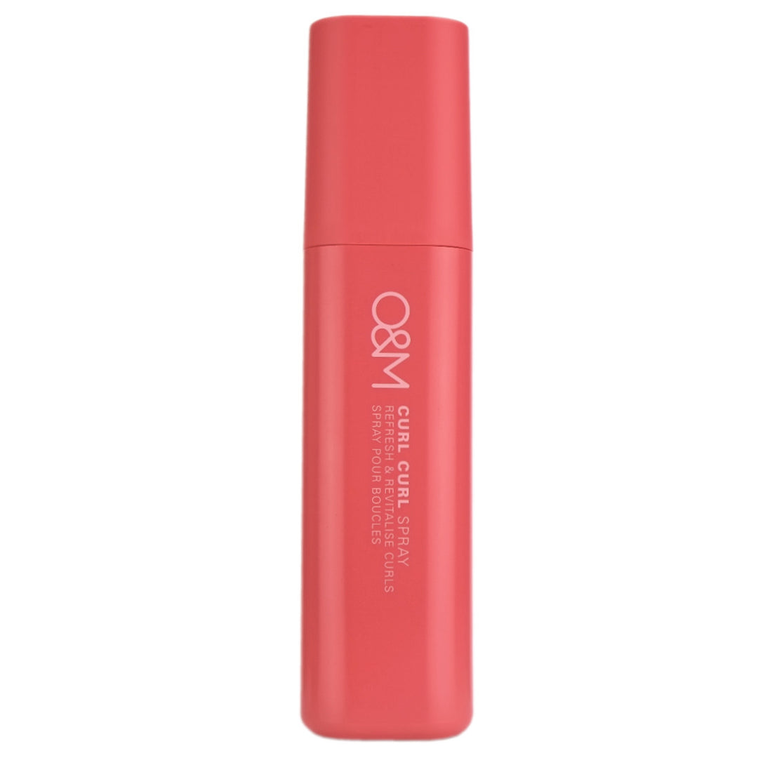 O&M Curl Curl Spray is a lightweight curl-reactivation spray that revives and hydrates curls between washes.