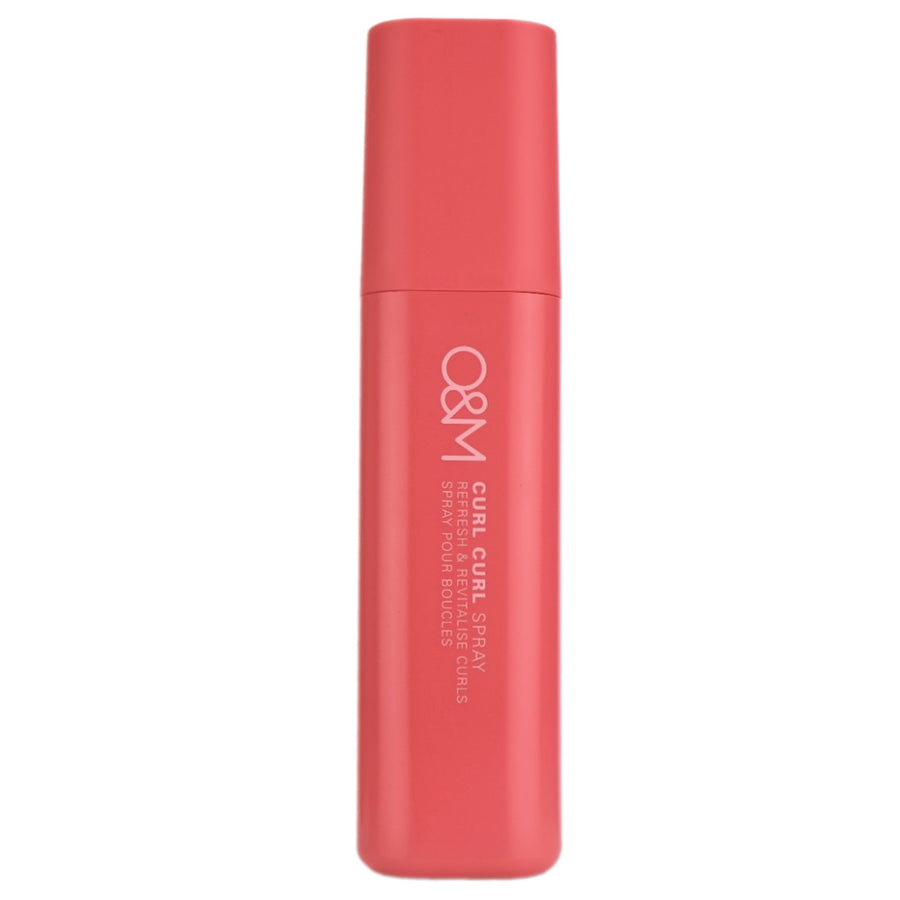 O&M Curl Curl Spray is a lightweight curl-reactivation spray that revives and hydrates curls between washes.
