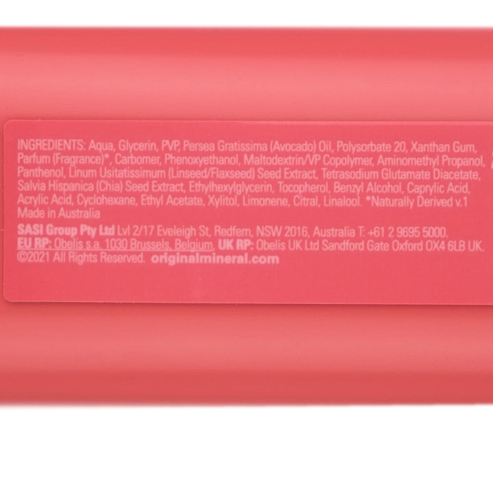O&M Curl Curl Gel is a flexible styling gel that defines, shapes and enhances curls without stiffness.