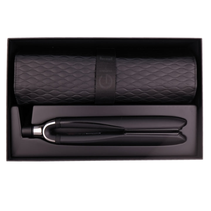 ghd Platinum+ Professional Smart Styler Gift Set is the perfect gift for you or someone special who will enjoy the included ghd paddle brush and heat-resistant bag.