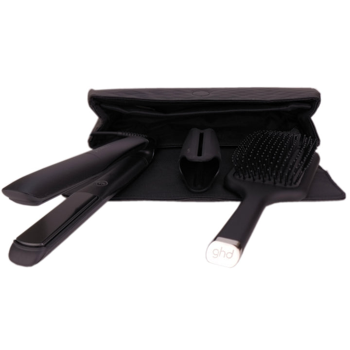 ghd Platinum+ Professional Smart Styler Gift Set is the perfect gift for you or someone special who will enjoy the included ghd paddle brush and heat-resistant bag.