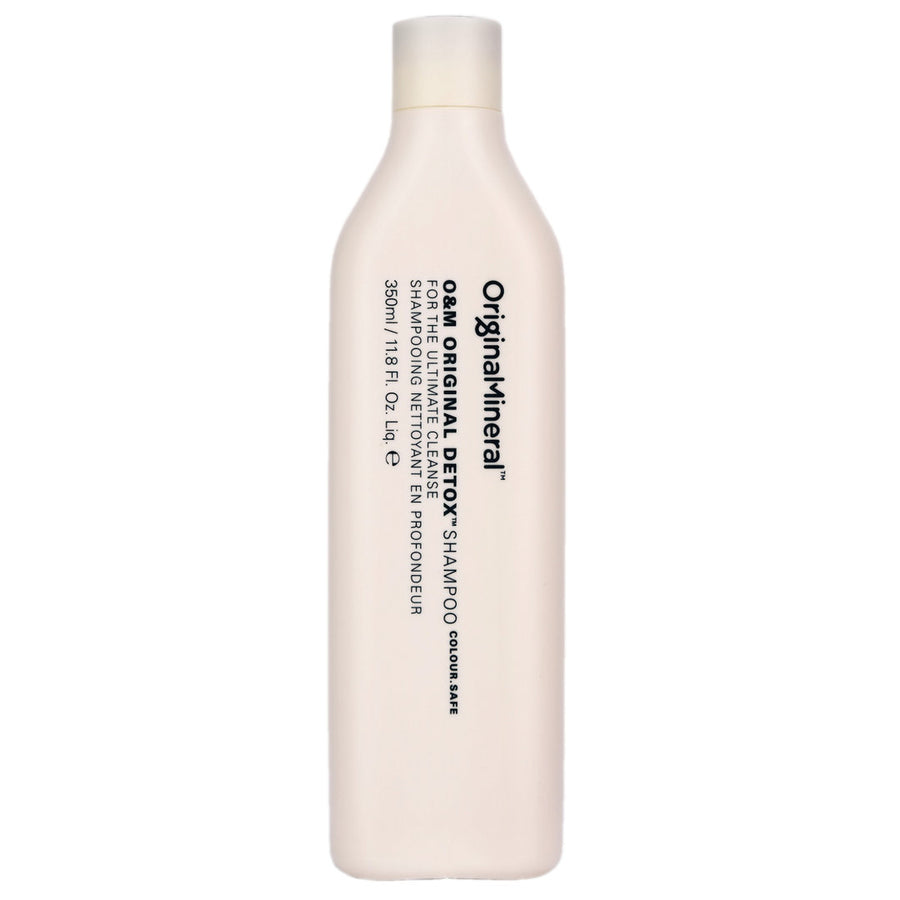 O&M Original Detox Shampoo helps with removal of dirt and deposits from the hair such as styling products, chlorine and natural build up on the hair.